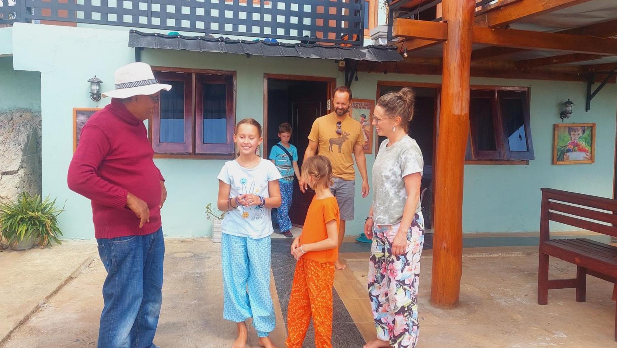 Kopa Hilltop - Family Guest Home روتينج المظهر الخارجي الصورة
